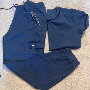 JAANUU SCRUB SET